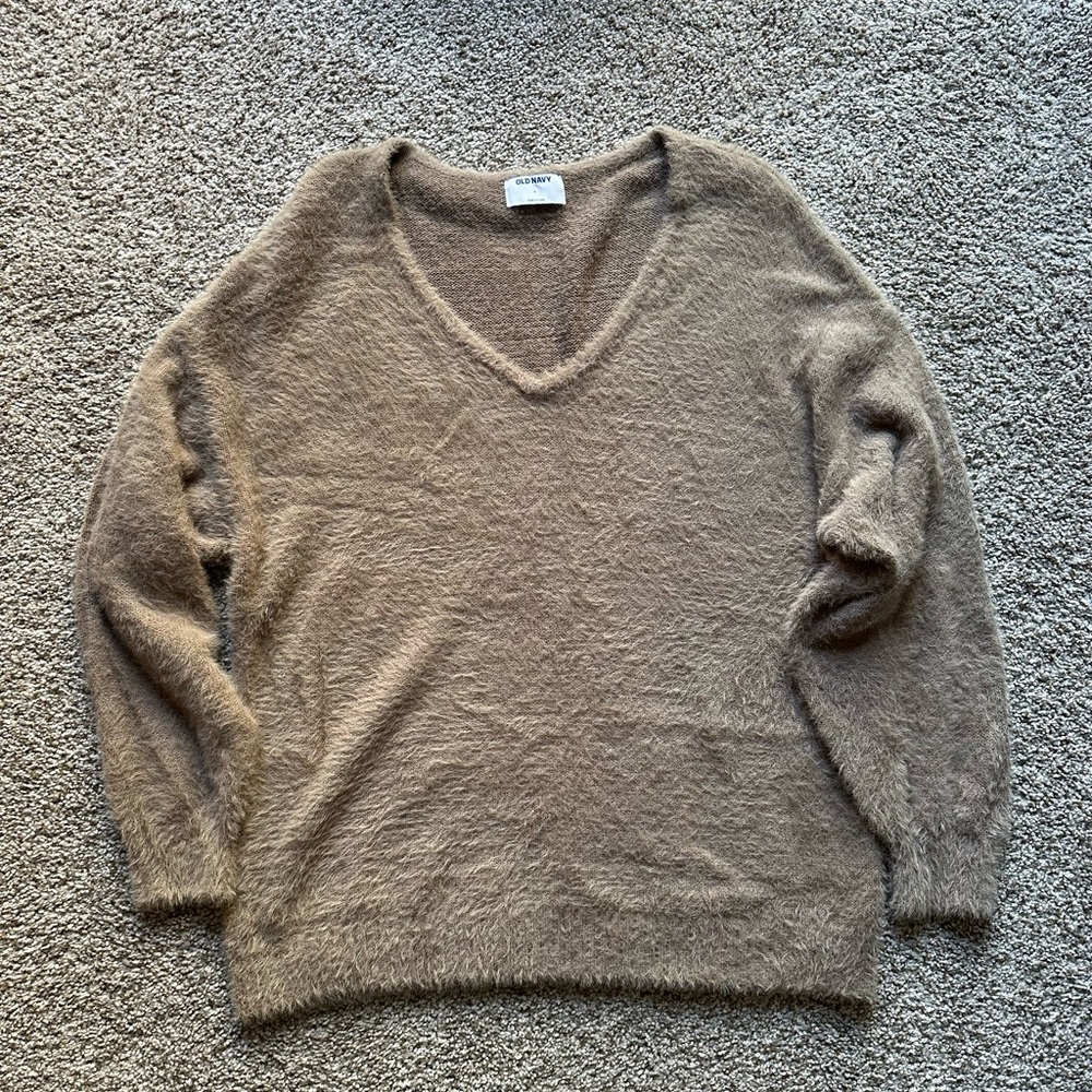 Old Navy V-Neck Sweater in Brown